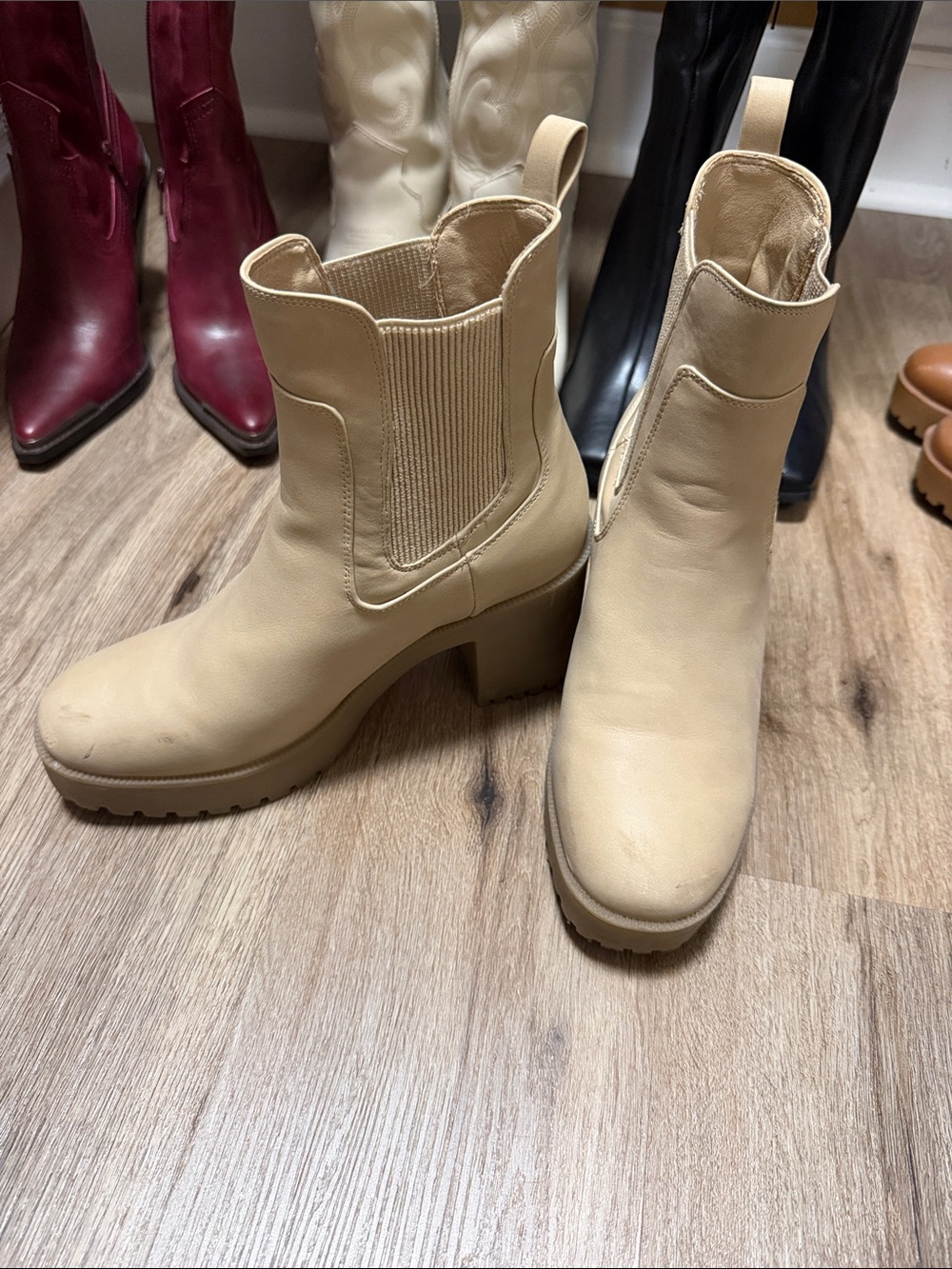 Cream Chunky-Heel Chelsea Booties - Women